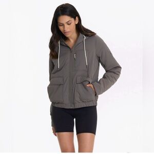 NWOT Vuori Tahoe insulated jacket.